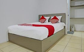Oyo 92457 Wisma Griya Nusa Bangsa Syariah Hotel